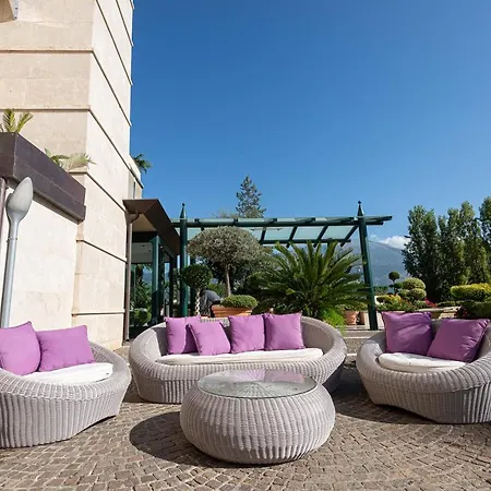 Liola' Hotel