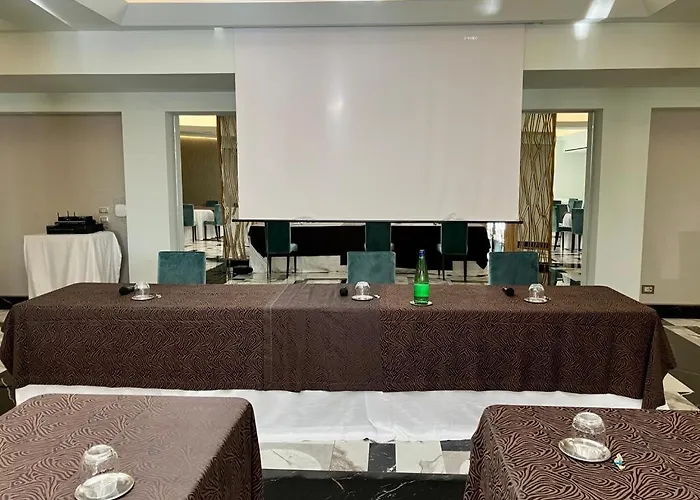 利欧拉酒店 卡斯特罗齐耶罗